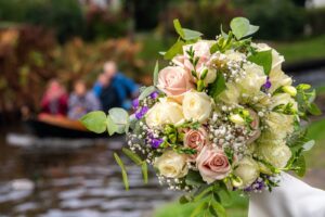 Budget-Friendly Bridal Bouquets: How to Choose the Perfect One for Your Wedding